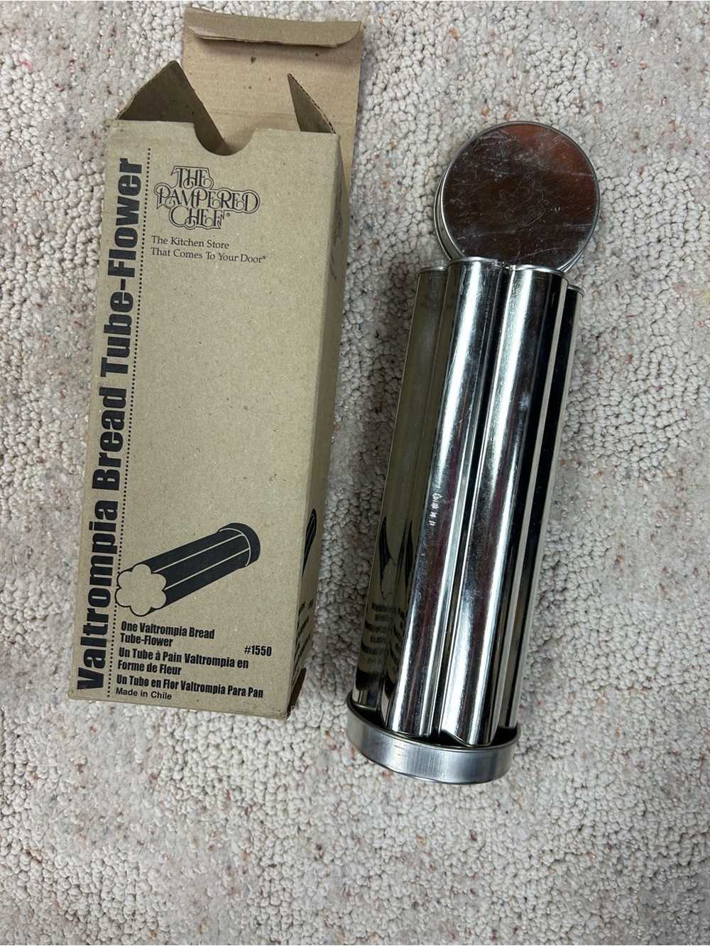 Pampered Chef Valtrompia Bread Tube-Flower